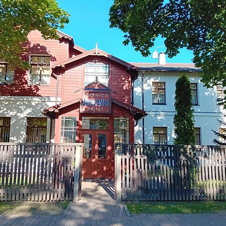 Hotel Juras Brize Windawa Zewnętrze zdjęcie