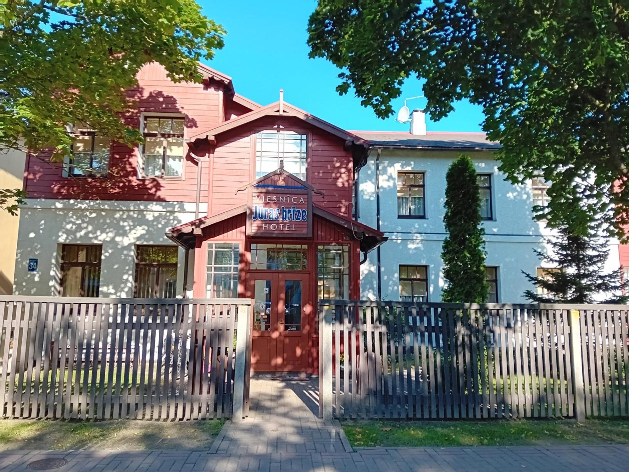 Hotel Juras Brize Windawa Zewnętrze zdjęcie