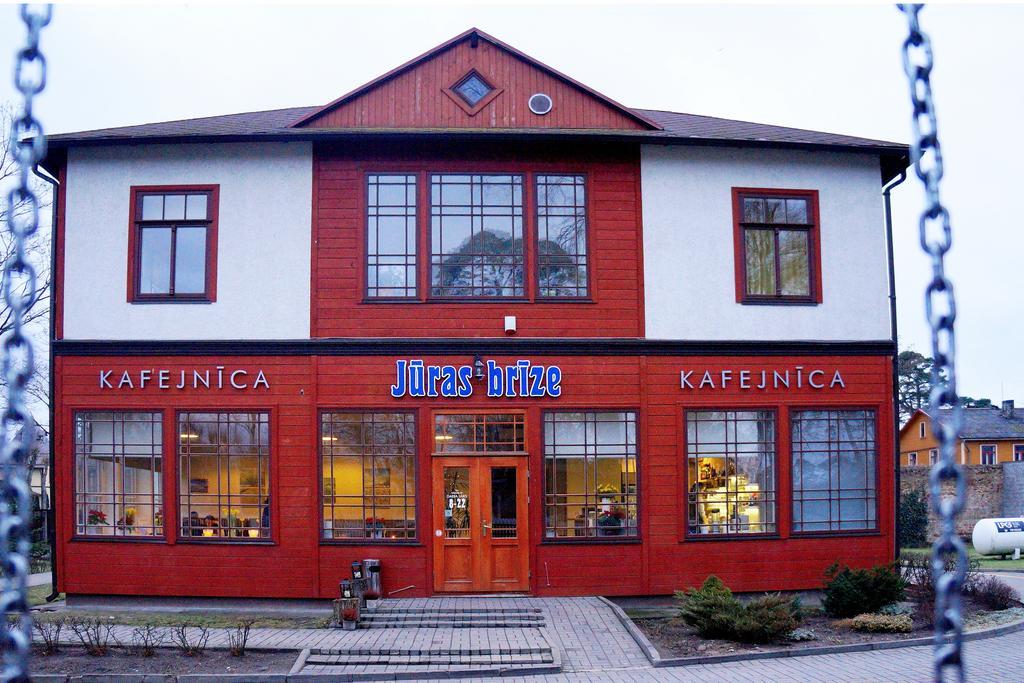 Hotel Juras Brize Windawa Zewnętrze zdjęcie